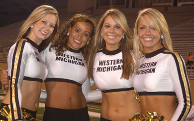 Western Michigan cheerleaders 892x - Touch the Banner